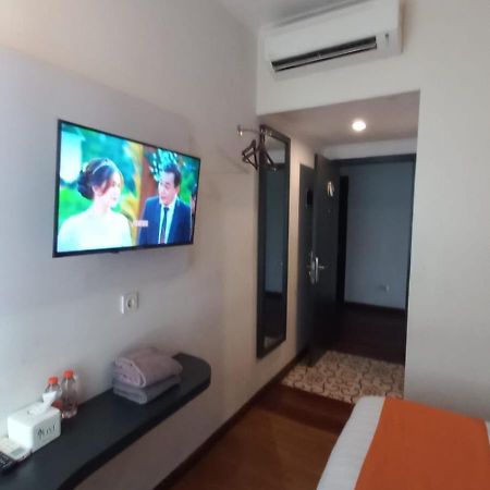 Front One Boutique Tugu Muda Semarang Hotel Екстериор снимка