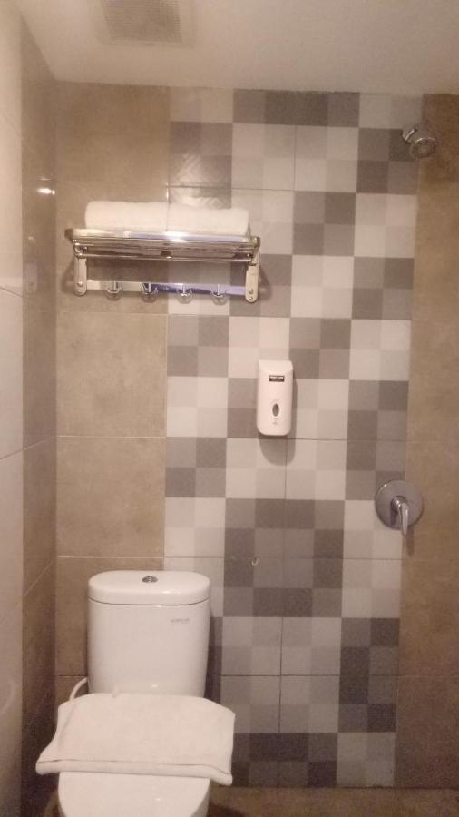Front One Boutique Tugu Muda Semarang Hotel Екстериор снимка